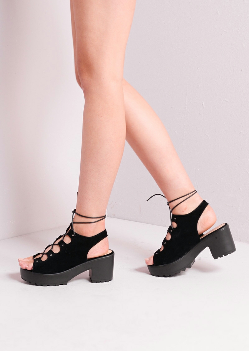 Laced up and Bound1 Hottest 7 Summer/Spring Shoe Designs that Every Woman Dreams of - 10