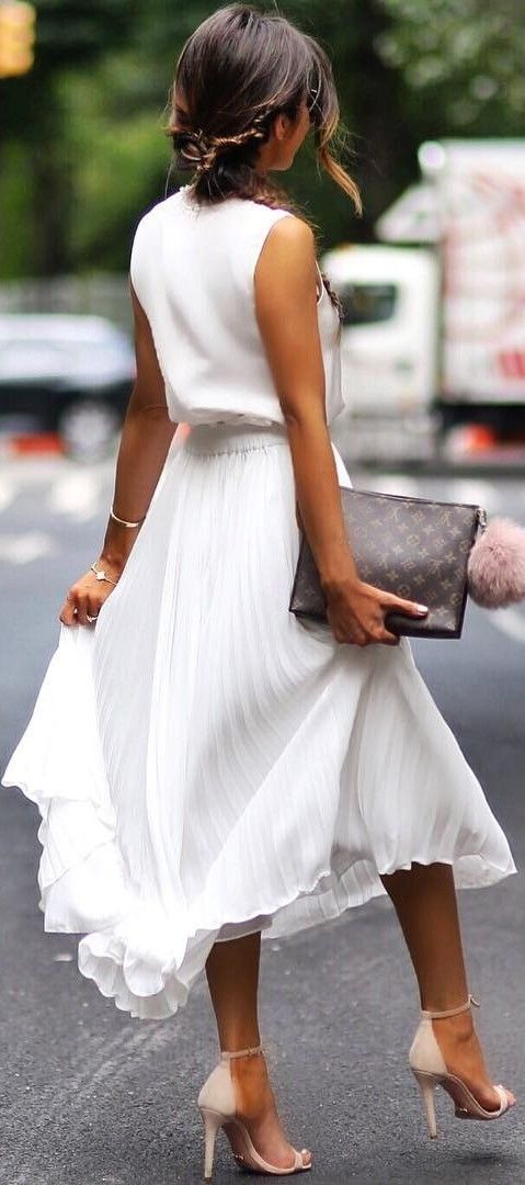 Long-Dresses4.jpg.crdownload 20+ Hottest White Party Outfits Ideas for Women in 2020