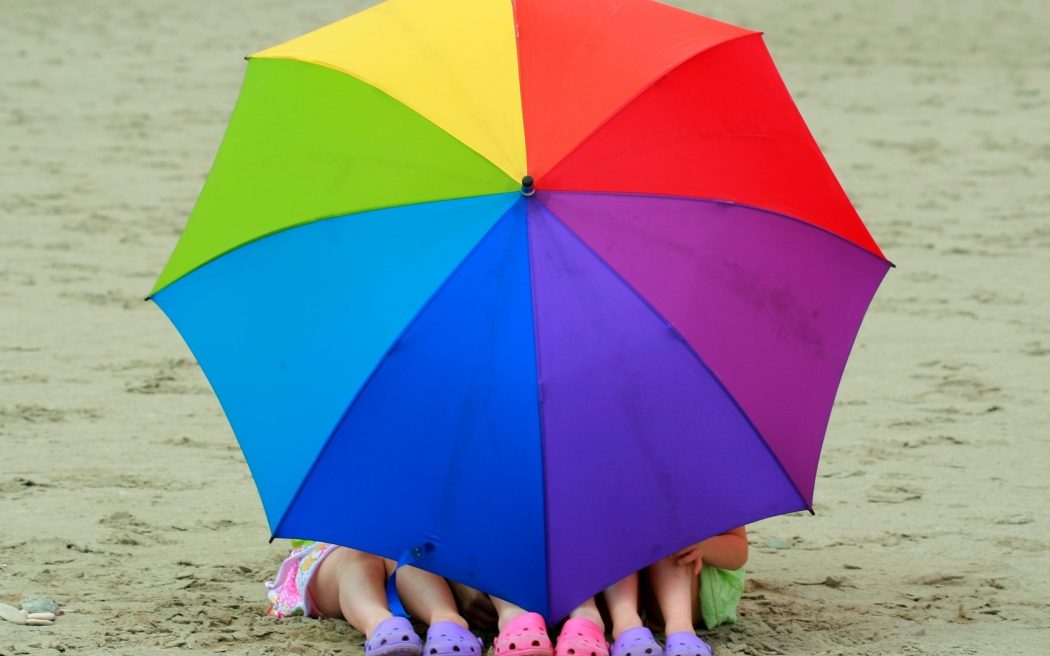 rainbow_umbrella-1680x1050 15 Unusual Umbrellas Design Ideas