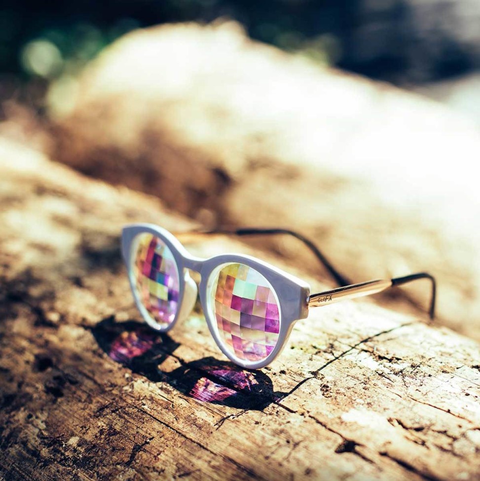 raver-sunglasses1 5 Hottest Spring & Summer Accessories Fashion Trends in 2022