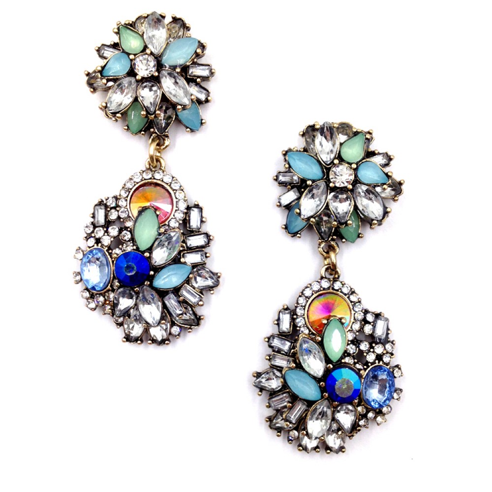 statement earrings2 5 Hottest Spring & Summer Accessories Fashion Trends - 23