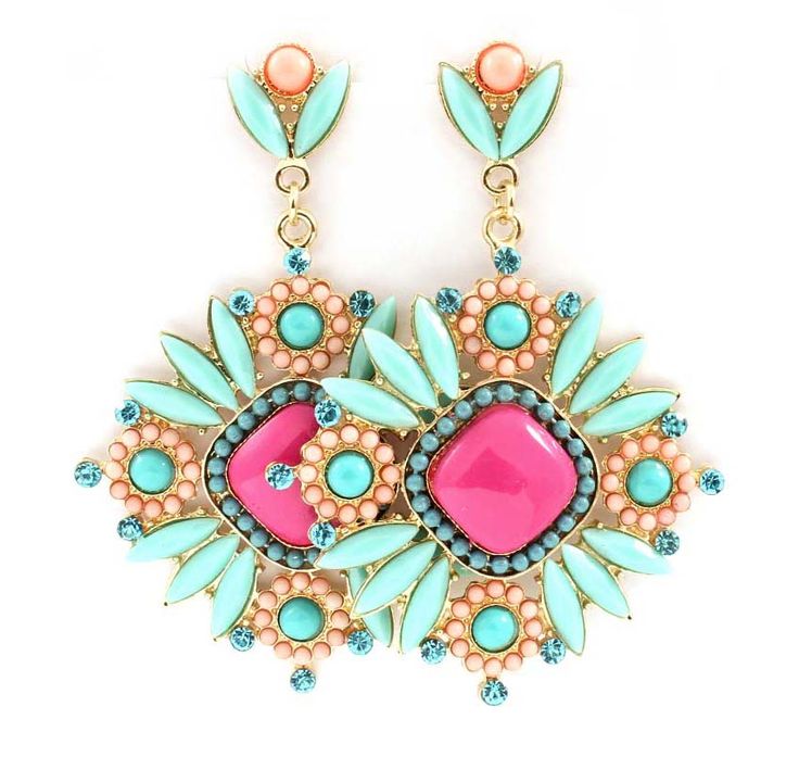 statement earrings4 5 Hottest Spring & Summer Accessories Fashion Trends - 25