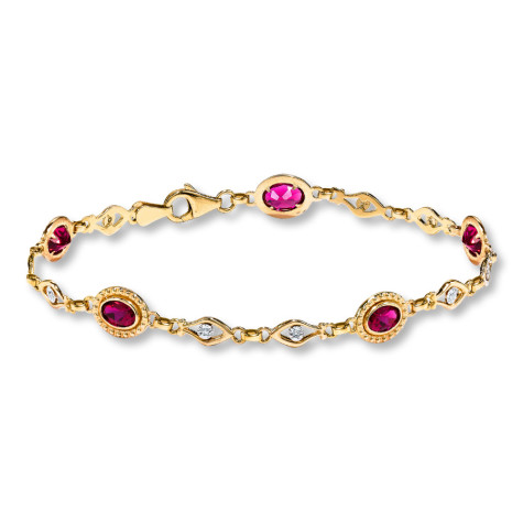 How To Hide Skin Problems And Wrinkles Using Jewelry? 36 132959204_MV_ZM_JAR