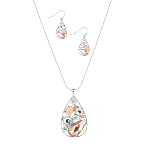 How To Hide Skin Problems And Wrinkles Using Jewelry? 85 1356103927-55685100