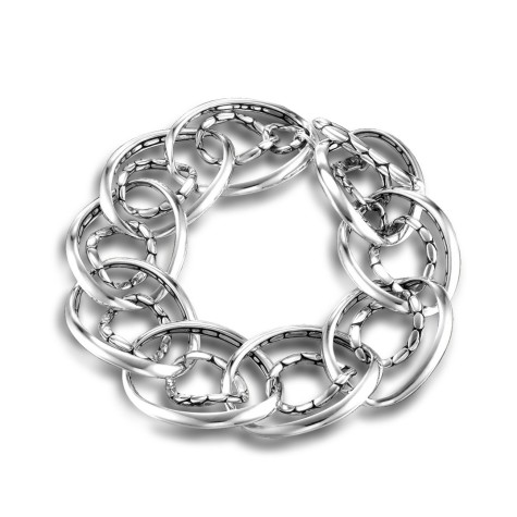 How To Hide Skin Problems And Wrinkles Using Jewelry? 37 3303031