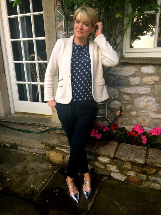 Blazer4 30+ Fabulous Outfit Ideas for Women Over 40 - 17