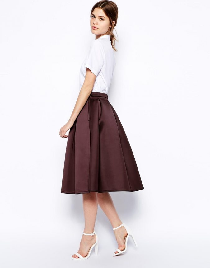 Bonded skirt2 25+ Elegant Work Outfit Ideas That Every Working Woman Should Have - 18