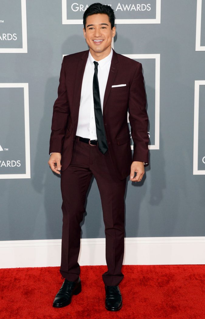 14 Splendid Wedding Outfits for Guys 22 Burgundy Suit 14 Splendid Wedding Outfits for Guys - 22