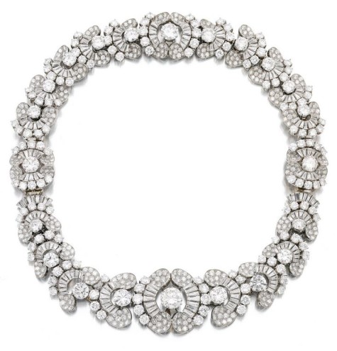 Lot-663-MAGNIFICENT-DIAMOND-NECKLACE-BRACELET-COMBINATION-BULGARI-1954-475x495 How To Hide Skin Problems And Wrinkles Using Jewelry?