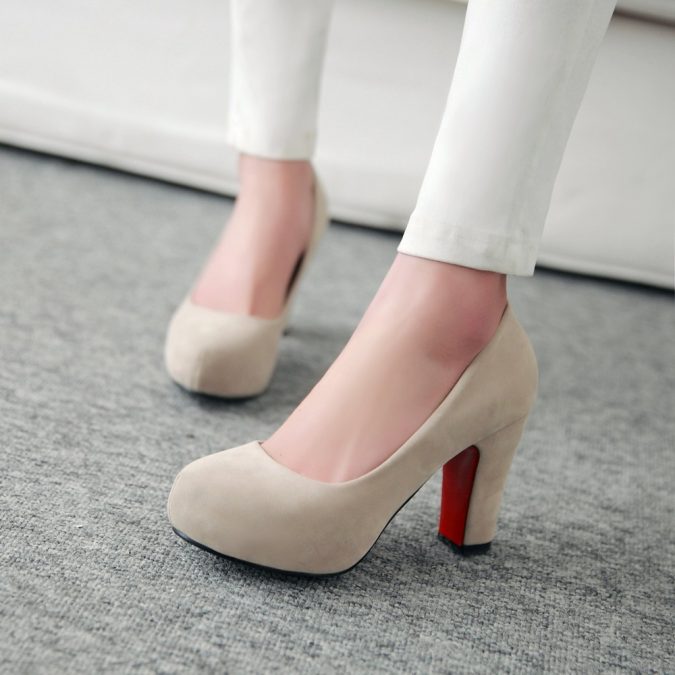 Office Shoes5 25+ Elegant Work Outfit Ideas That Every Working Woman Should Have - 23