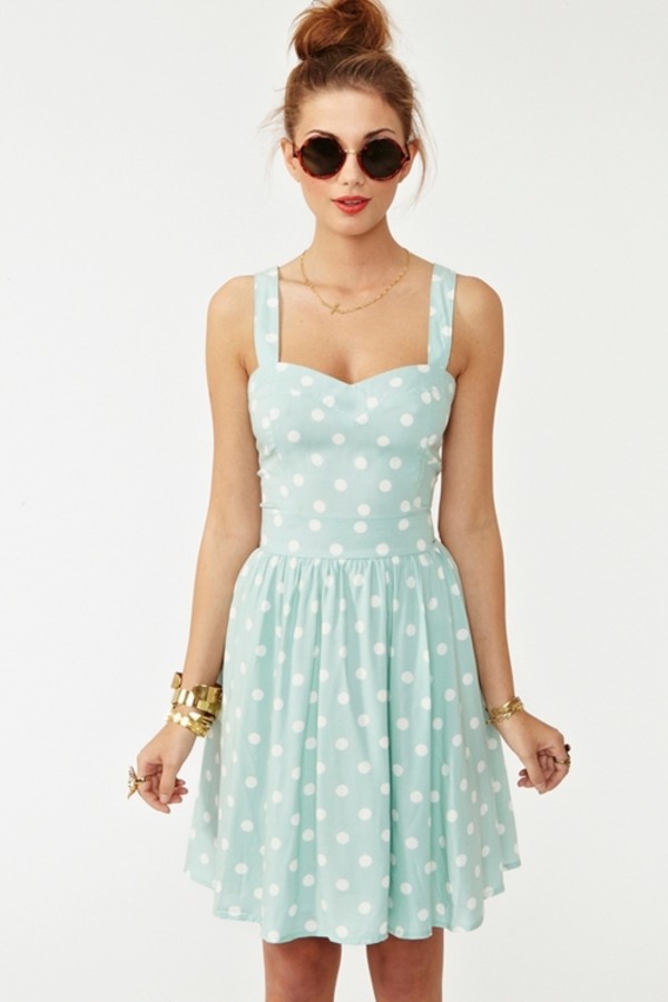Polka-dots-dress +40 Elegant Teenage Girls Summer Outfits Ideas in 2022