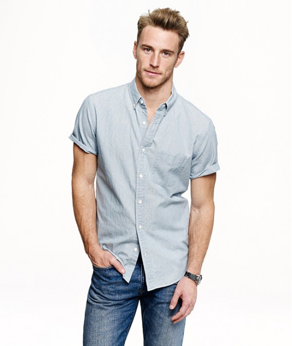 Short sleeve shirt2 10 Most Stylish Outfits for Guys in Summer - 22