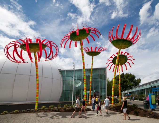Top 12 Unusual Solar-Powered Products 11 Solar Sonic Bloom Top 12 Unusual Solar-Powered Products - 11