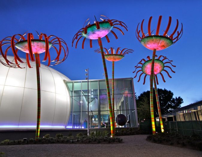 Top 12 Unusual Solar-Powered Products 12 Solar Sonic Bloom2 Top 12 Unusual Solar-Powered Products - 12
