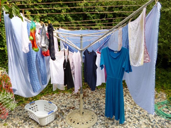 Solar clothes dryer2 Top 12 Unusual Solar-Powered Products - 26