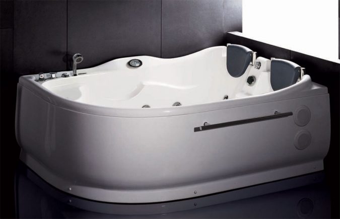 Whirlpool-Bathtubs2-675x435 6 Bathtub Designs that will Make your Jaw Drops!