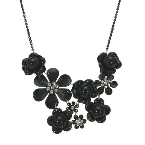 black-necklace