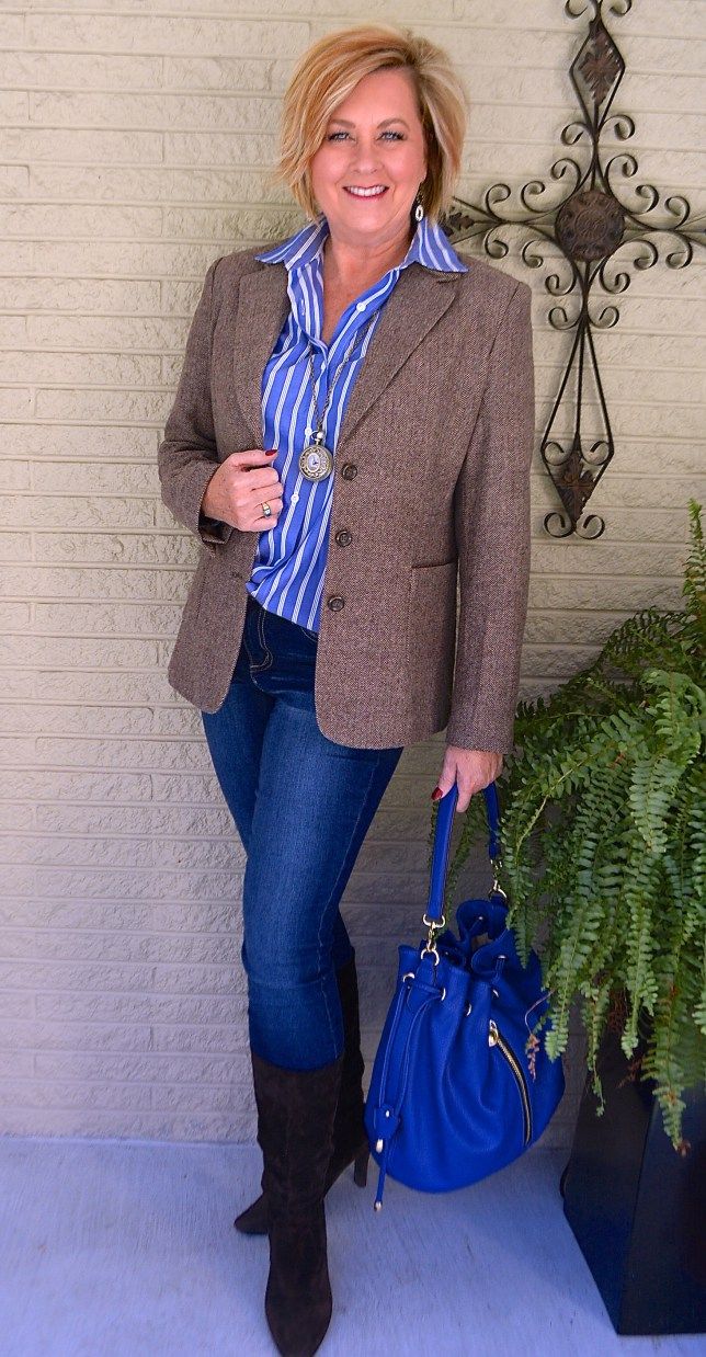 blue-purse 30+ Fabulous Outfit Ideas for Women Over 40