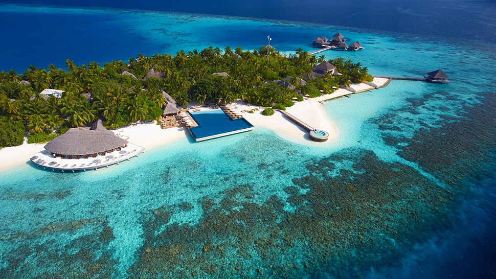 10 Most Unusual Restaurants in The World 28 002885 18 aerial 10 Most Unusual Restaurants in The World - 28