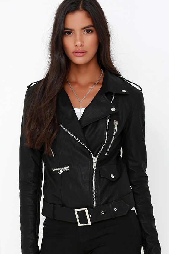Black-Vegan-Jacket4 5 Casual Winter Outfits for Elegant Ladies