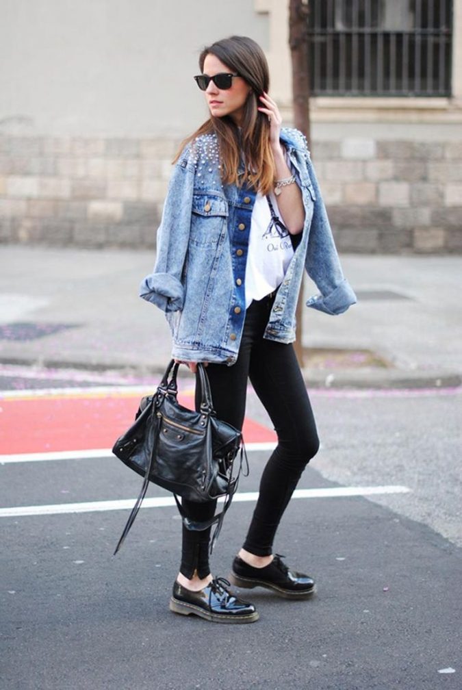 Denim jacket8 6 Stylish Fall Outfits for School - 30