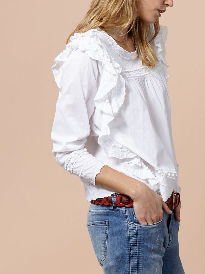 Embroidered cotton blouse5 6 Stylish Fall Outfits for School - 23