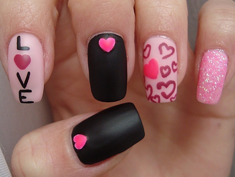 50+ Lovely Valentine's Day Nail Art Ideas 94 Valentines Day Nails 2017 91 50+ Lovely Valentine's Day Nail Art Ideas - 94