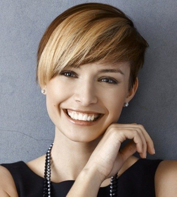 adding highlights 11 80+ Marvelous Color Ideas for Women with Short Hair - 78