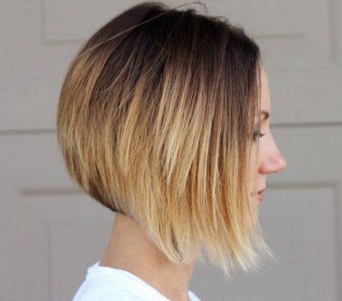 dark-roots-19 80+ Marvelous Color Ideas for Women with Short Hair