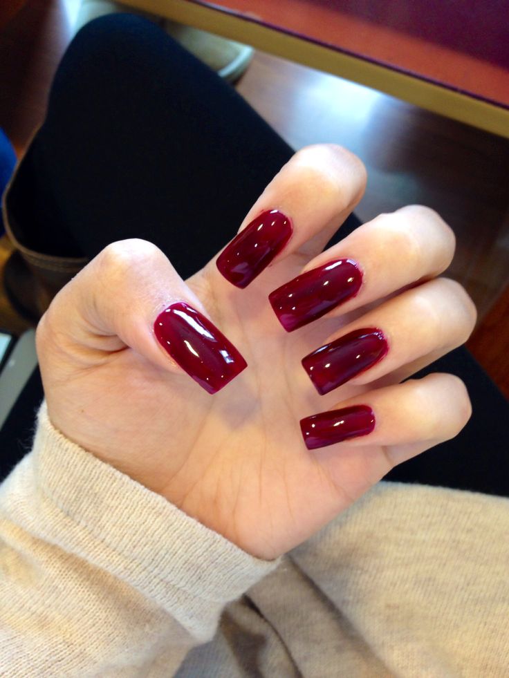 125 years of Fingernails Trends Development 40 red square nails 125 years of Fingernails Trends Development - 40