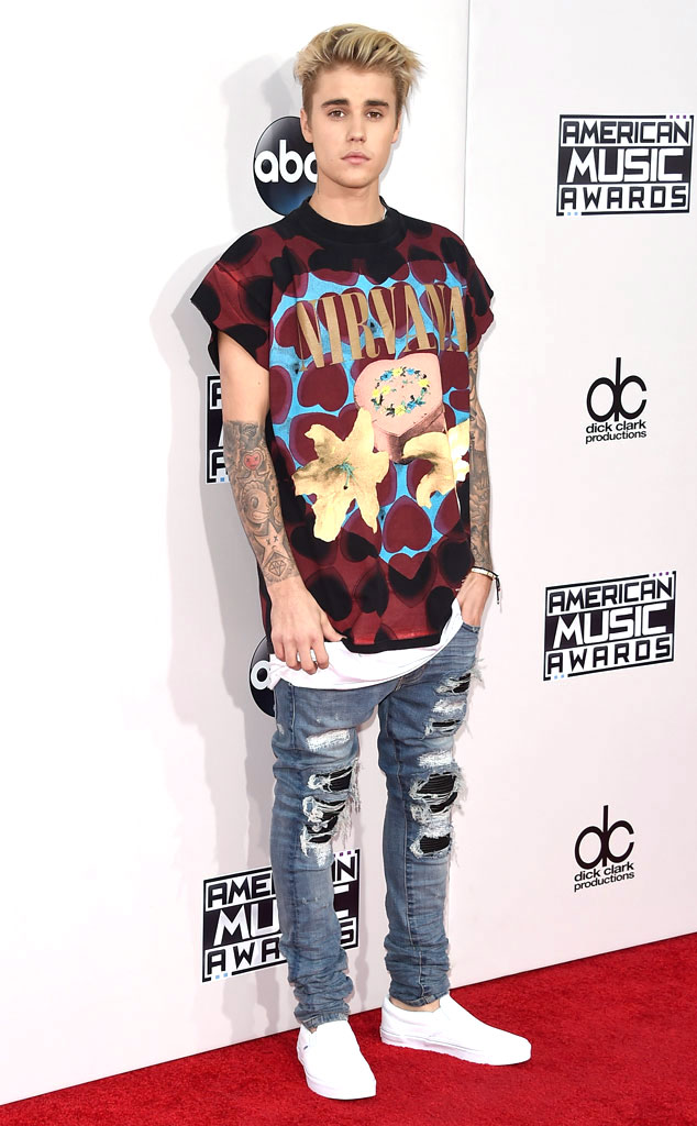 15 Male Celebrities Fashion Trends for Summer 24 EwgVTRQEWkVUQEFUVlwPBAQ 15 Male Celebrities Fashion Trends for Summer - 24