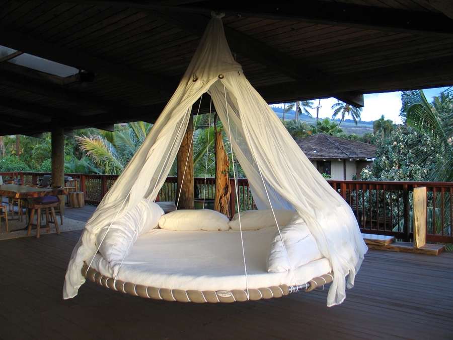 Hammock-Bed-Indoor-Ideas-round-hanging-hammock-bed 12 Unusual Beds That are Innovative