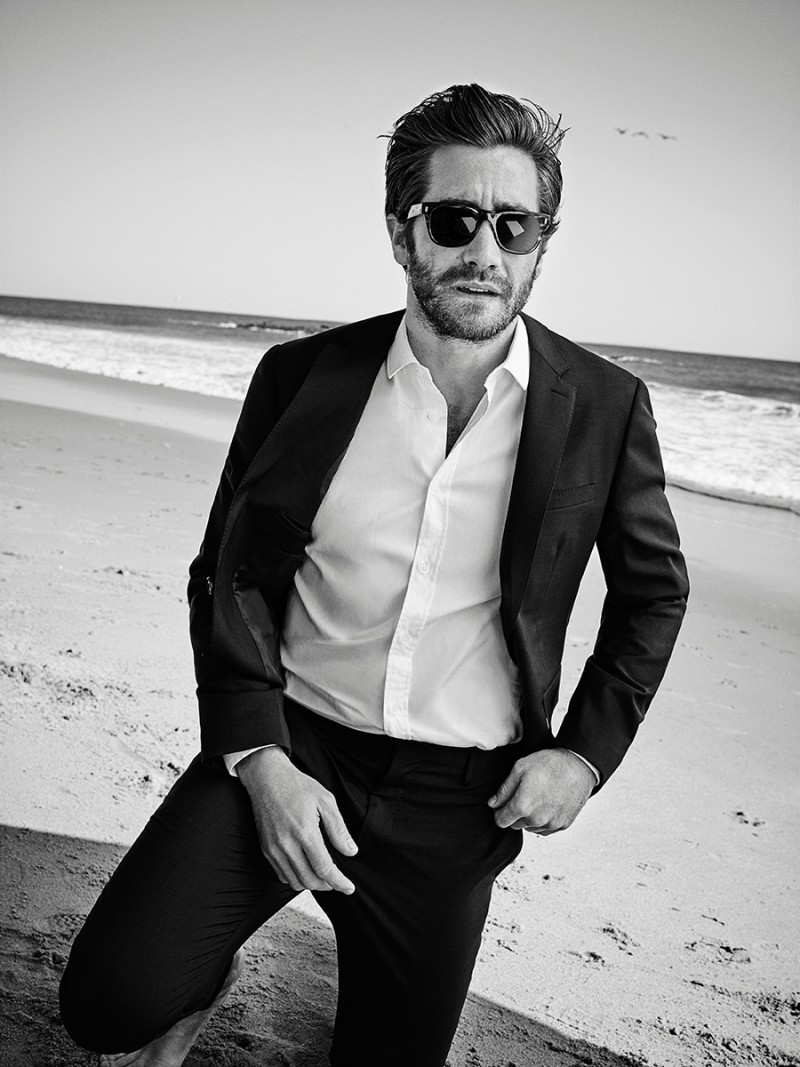 Jake Gyllenhaal July 2015 Esquire Cover Photo Shoot 002 15 Male Celebrities Fashion Trends for Summer - 5