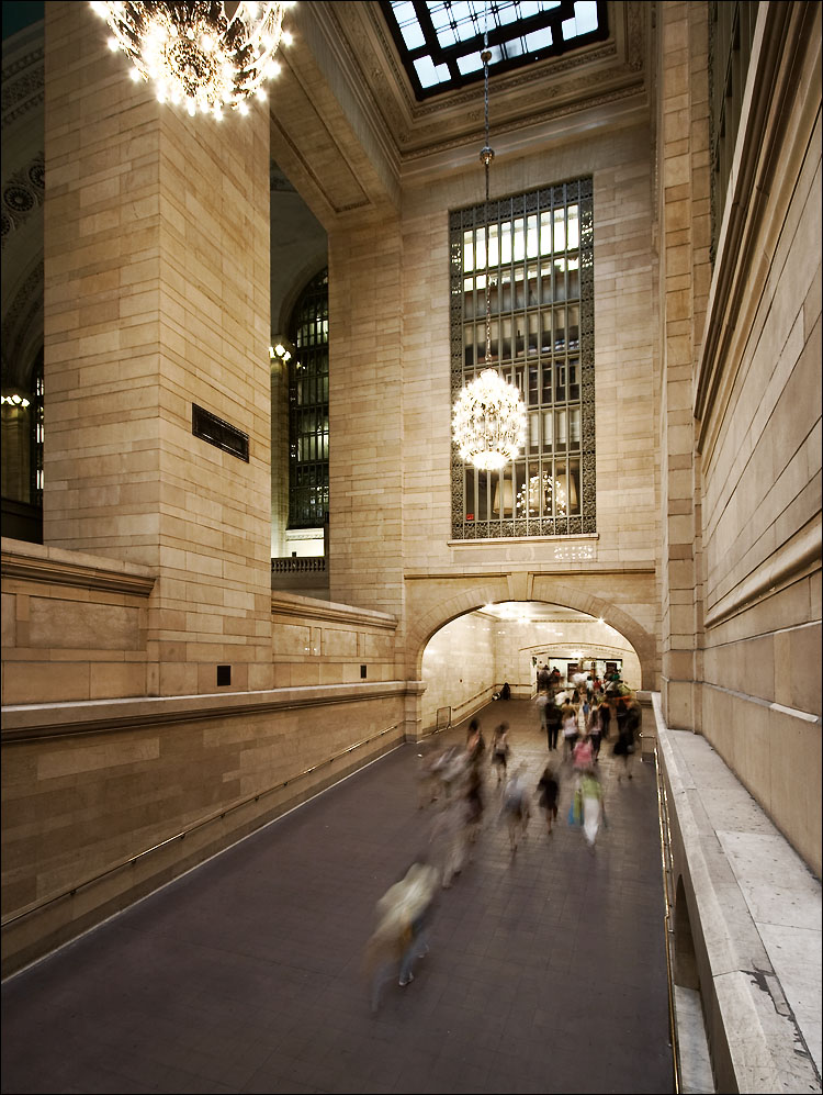 New-York-Grand-Central-Station-Hallway 7 Main Facts About New York City You’ve Never Known