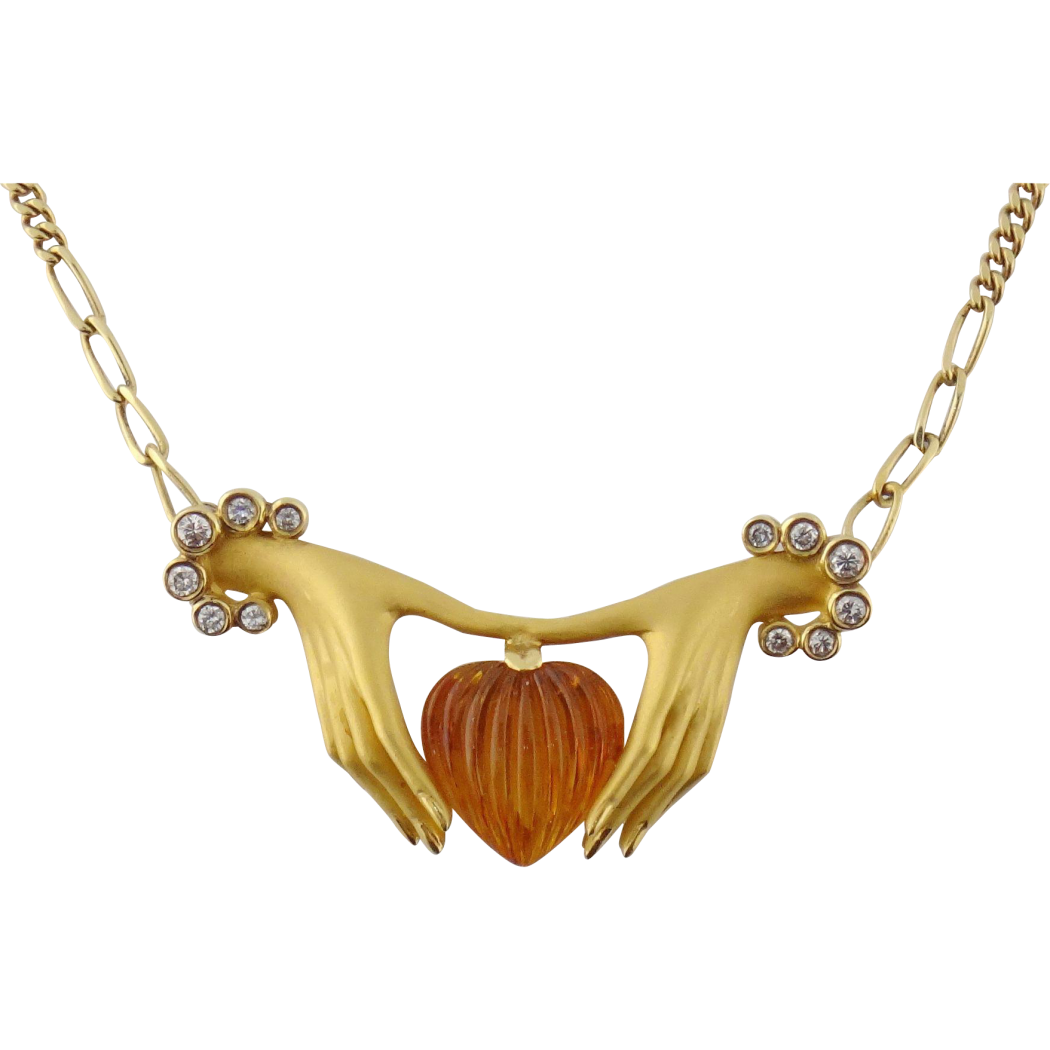 RL-082615695.1L Top 10 Unusual Necklace Jewelry Trends