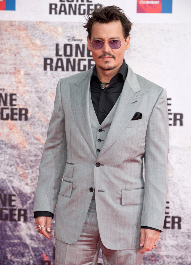 Style Johnny Depp 1 15 Male Celebrities Fashion Trends for Summer - 57