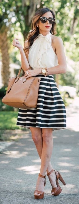 classic stripes 1 77+ Elegant Striped Outfit Ideas and Ways to Wear Stripes - 40