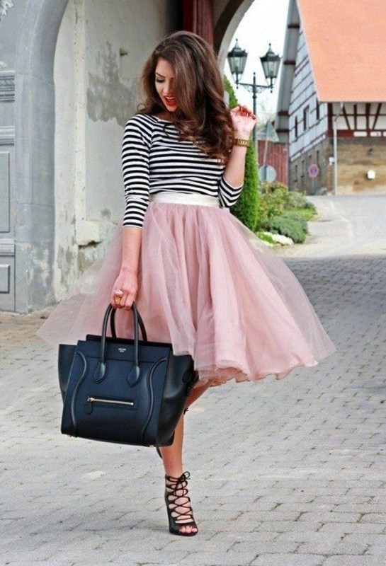 classic stripes 30 77+ Elegant Striped Outfit Ideas and Ways to Wear Stripes - 69