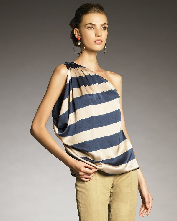 horizontal stripes 16 77+ Elegant Striped Outfit Ideas and Ways to Wear Stripes - 37