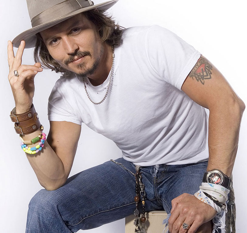 15 Male Celebrities Fashion Trends for Summer 59 johnny depp 002 15 Male Celebrities Fashion Trends for Summer - 59