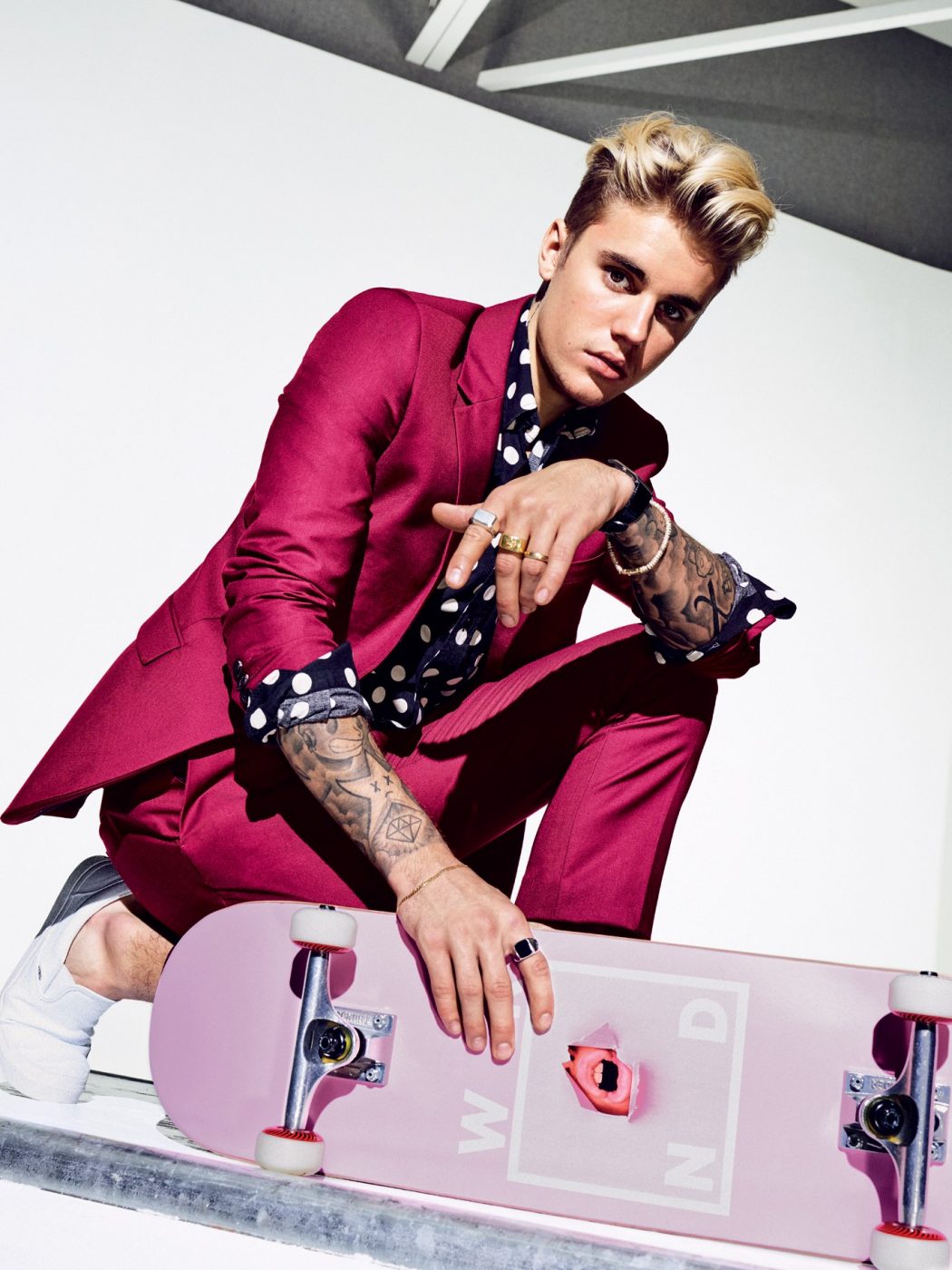 justin-bieber-gq-0316-05 15 Male Celebrities Fashion Trends for Summer 2020