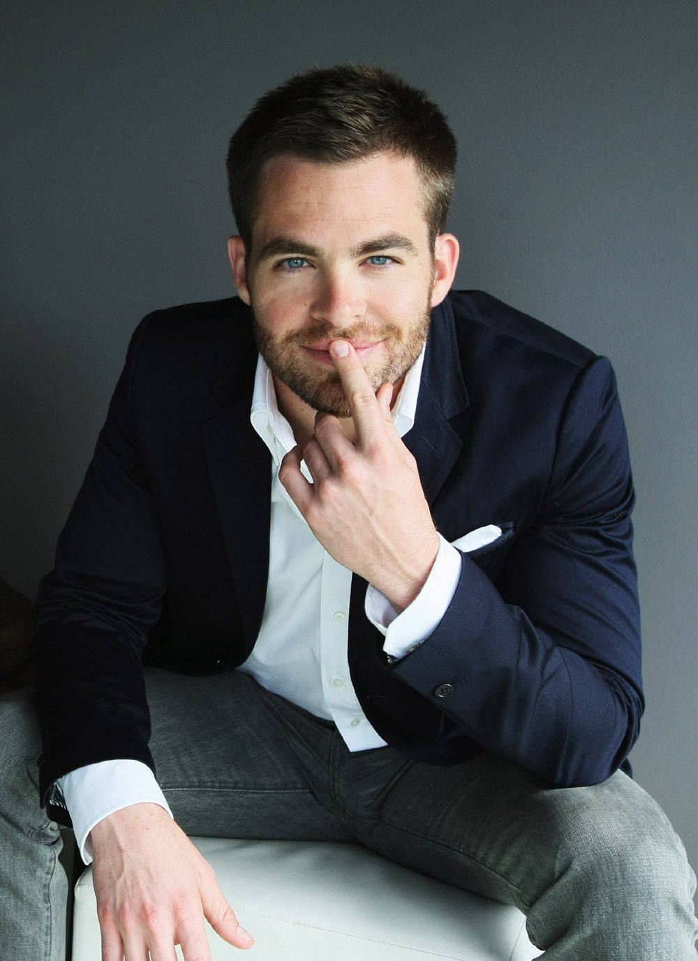 15 Male Celebrities Fashion Trends for Summer 17 star trek chris pine 15 Male Celebrities Fashion Trends for Summer - 17