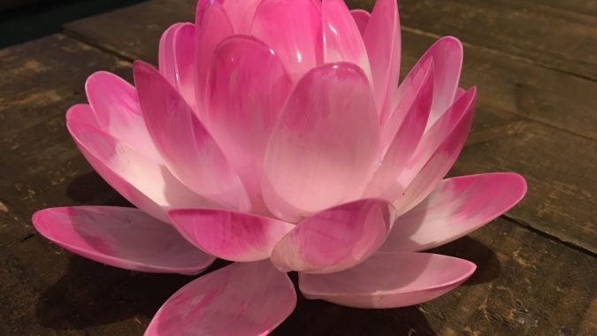 DIY lotus flower 2 8 Creative DIY Decor Ideas for a Fancy-looking home - 13