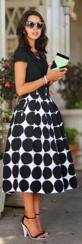 black and white color combination 2 1 87+ Elegant Office Outfit Ideas for Business Ladies - 121