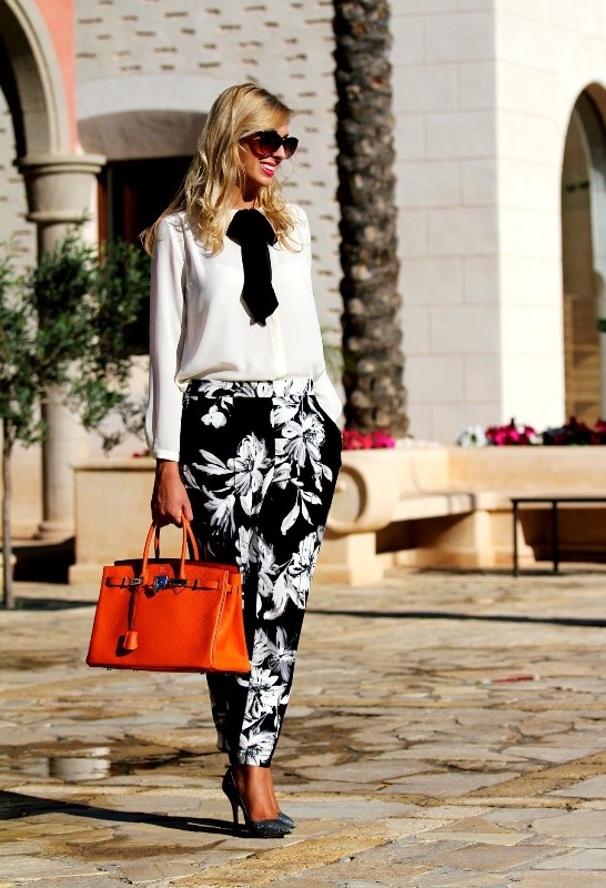 black-and-white-color-combination-25-1 87+ Elegant Office Outfit Ideas for Business Ladies in 2021