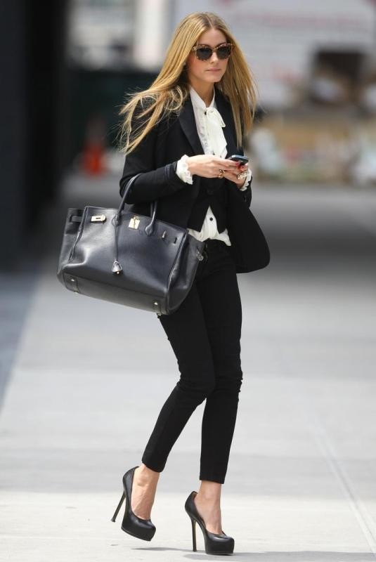 business casual women outfits with balenciaga speed trainers｜TikTok Search