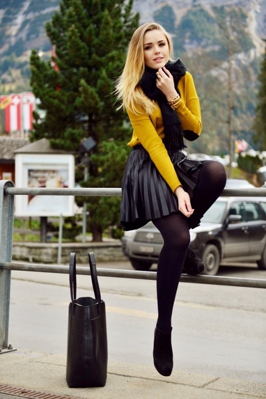 boots-and-tights-2-2 83+ Fall & Winter Office Outfit Ideas for Business Ladies in 2022