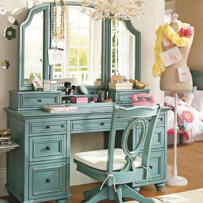 15 Stylish Bedroom & Bathroom Vanities DIY Ideas