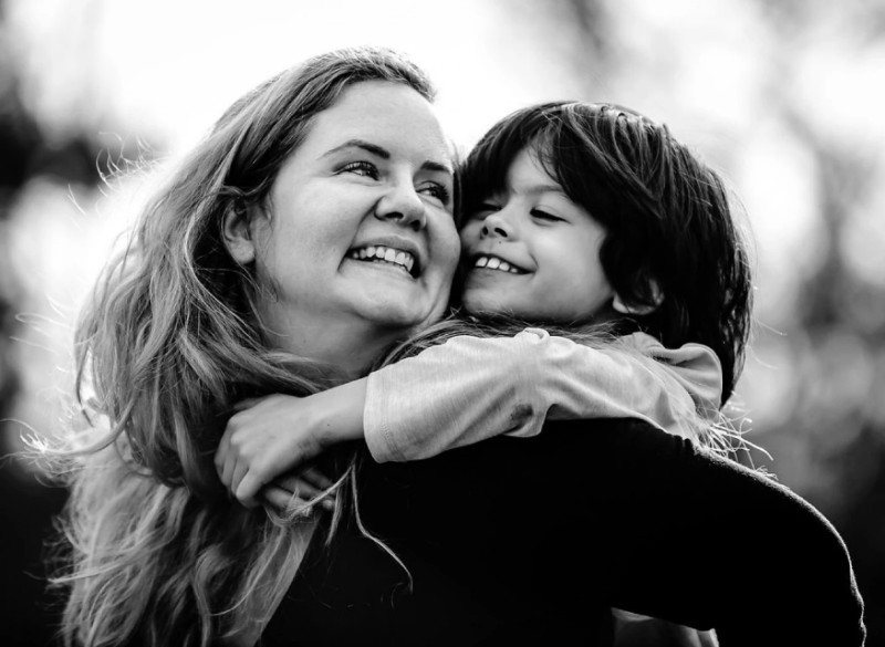 78+ Heart-touching Photos of Mothers and Their Babies 20 motherhood 17 78+ Heart-touching Photos of Mothers and Their Babies - 20