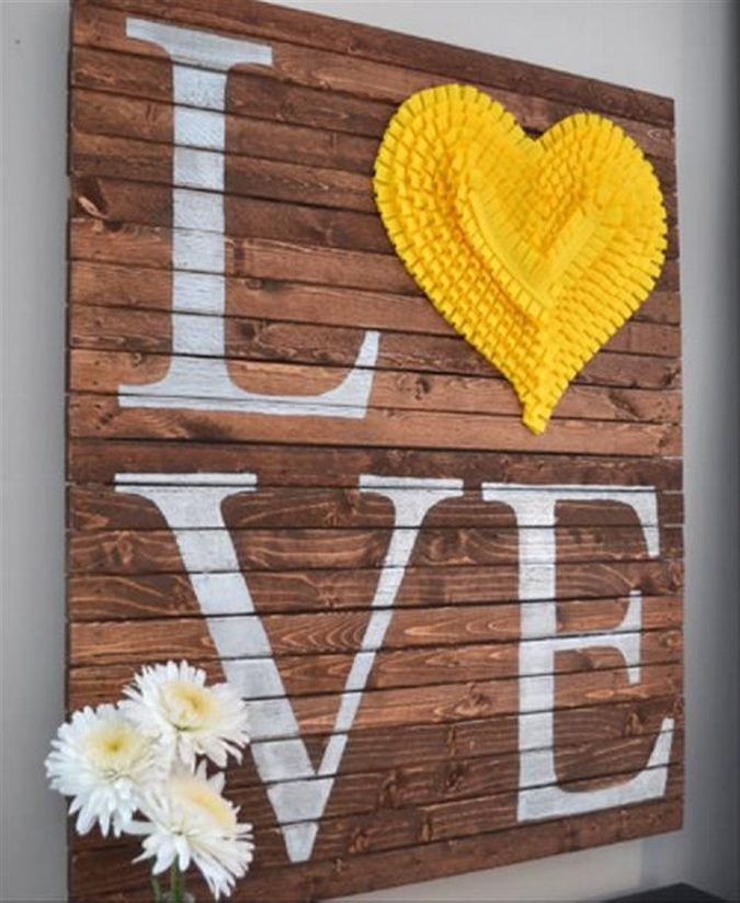 pallet valentines day decorating ideas 2 6 Hottest Decor Ideas for a Romantic Home - 5